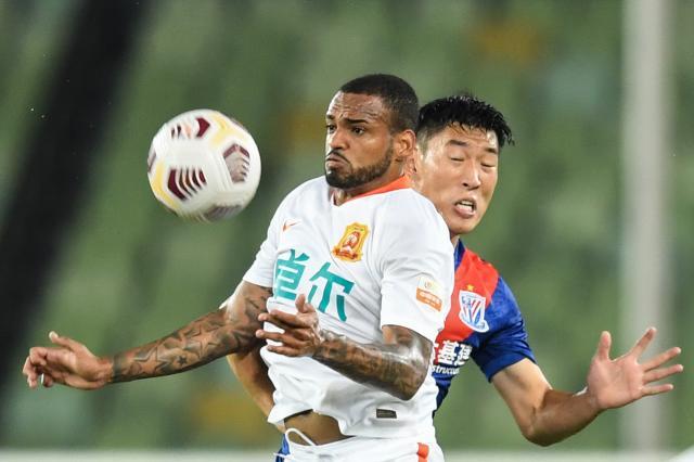 乐鱼在线登录-【中超】莫雷诺2球被吹于汉超失点 申花0比0武汉